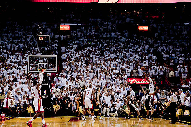 篮球术语:C在场上代表中锋位置