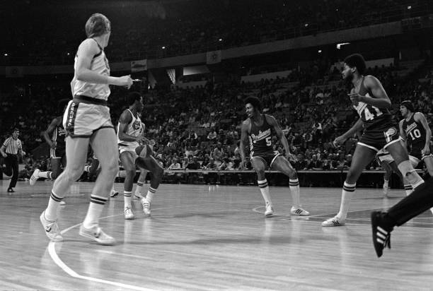 辽宁队主教练战术调整,直播解析比赛关键点!