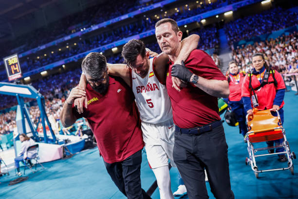 篮球规则中的犯规类型:个人犯规与技术犯规的区别