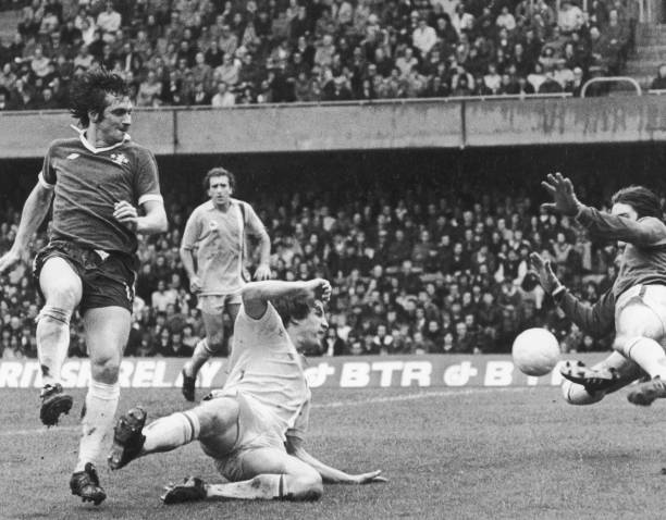 9ovs足球比分lo：足球比分与赛果分析专家