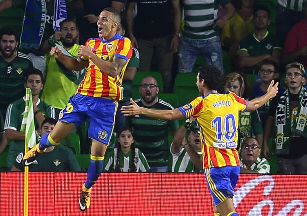 马拉多纳如何将那不勒斯打造成意甲劲旅：战术与领导力分析