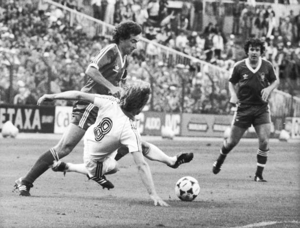 欧联赛场上的黑马球队:他们如何逆袭传统豪门?