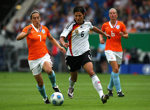 女子五人制足球：技巧与战术的完美结合