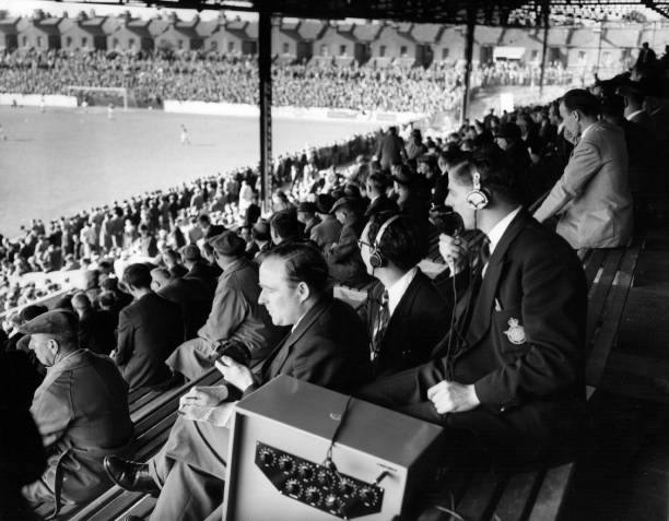 实况足球手游联赛等级奖励领取攻略，一步到位