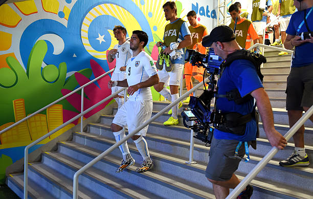 禁区之王！罗马里奥小角度破门集锦 每一球都是艺术