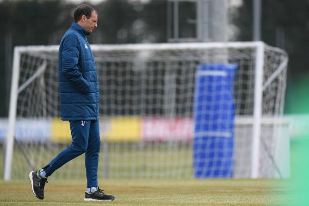 穿上未来：极客足球鞋如何改变赛场表现