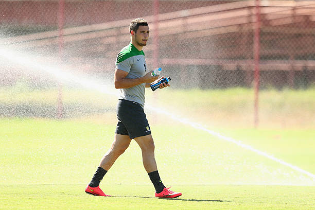 欧冠半决赛:曼城5-1狂胜巴黎,德布劳内神仙球引爆全场