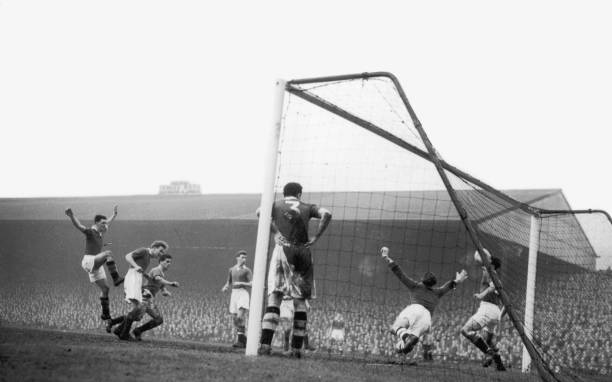 法甲第XX轮积分榜：巴黎优势明显，欧冠资格争夺白热化