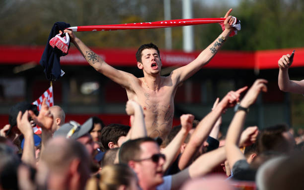 足球定位球实战指南：角球、任意球和点球的完美执行