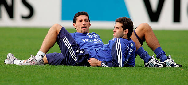 点球踢出喜剧效果!这些球员是来搞笑的吧?