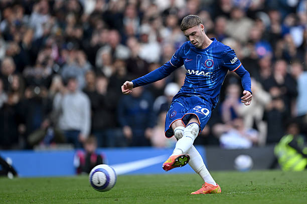 来自足坛“颜值天花板”的圣诞祝福！请查收C罗和卡卡的问候