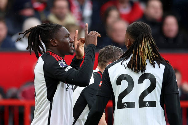 与其他球星对比：卡洛斯的点球成功率处于什么水平？