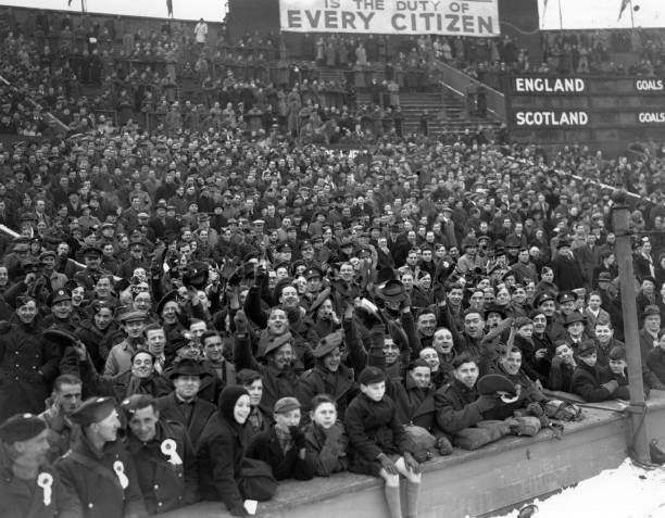 [足球]2004，那抹破碎的希腊蓝与倔强的葡萄牙红