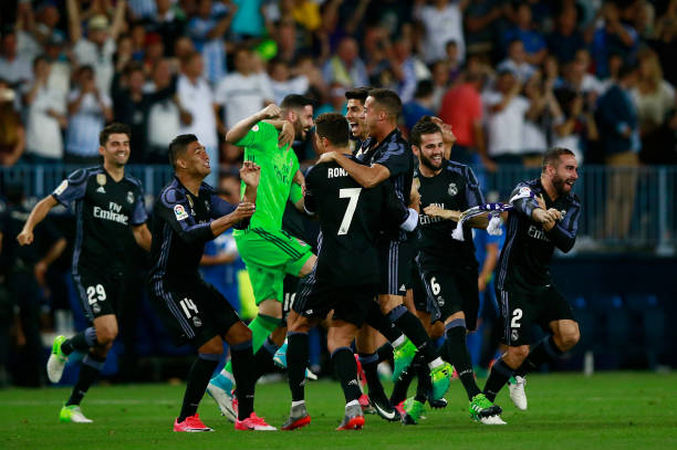 欧冠全场焦点：裁判争议与VAR关键判罚