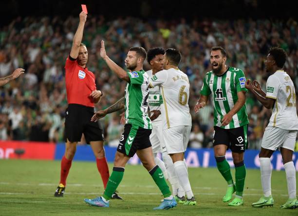 恩佐·齐达内:如何在父亲的光环下闯出一片天