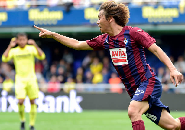 红军远征巴黎:球迷见证欧冠小组赛巅峰对决