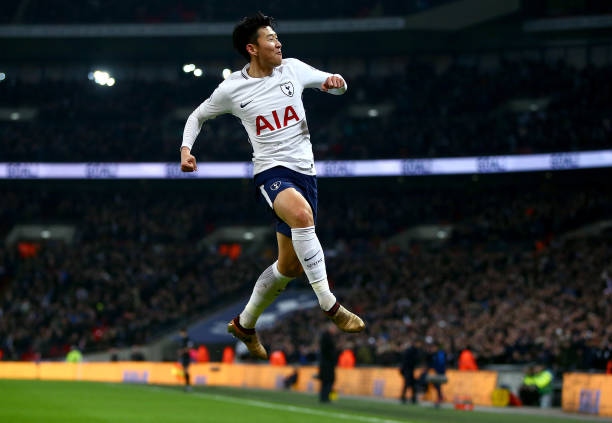 足球迷必知：任意球时球员站位与越位的关系