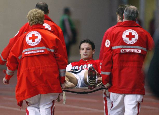 罗马里奥的足球传奇：哪个俱乐部成就了“独狼”美名？