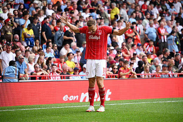 贝克汉姆圆月弯刀:一个改变足球历史的1996年瞬间