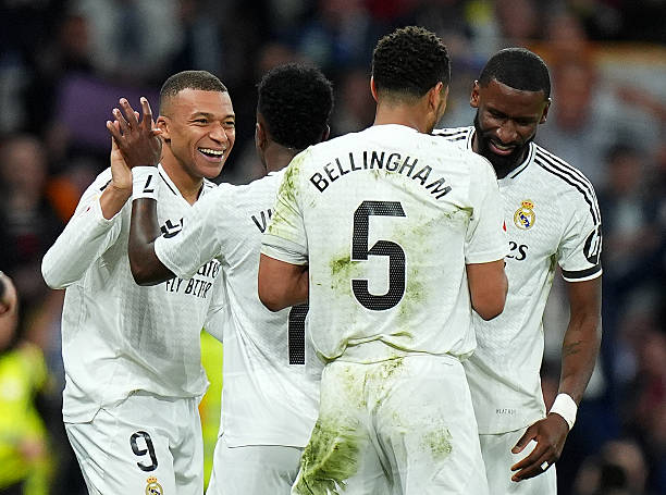 别再犯规了！详解6人制足球的任意球与点球规则