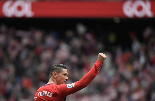 角球犯规与间接/直接任意球的区别：裁判如何决定罚球方式？