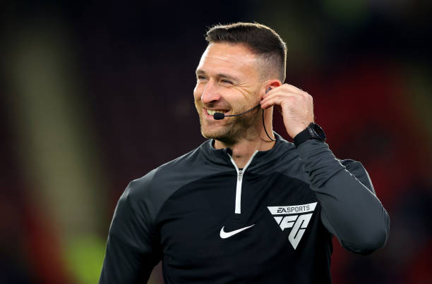 德甲造星工厂：哪些球员登陆英超后大放异彩？