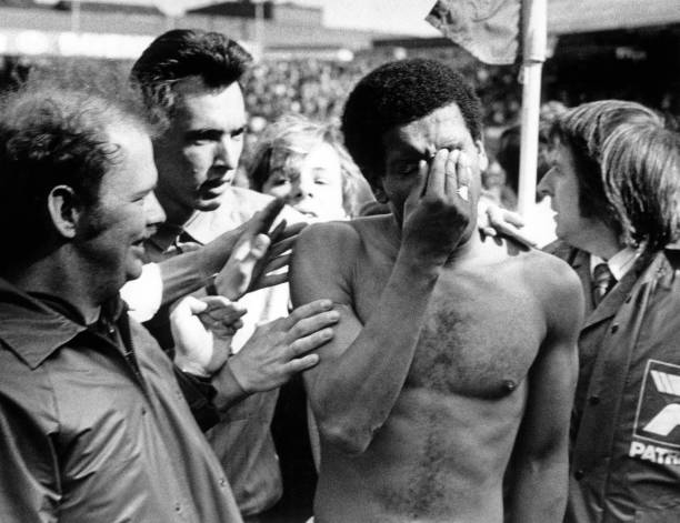 新老交替:世界第一球队的阵容演变与战术革新