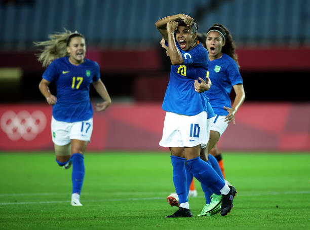 曼城天价签约哈兰德,转会费高达7亿欧元