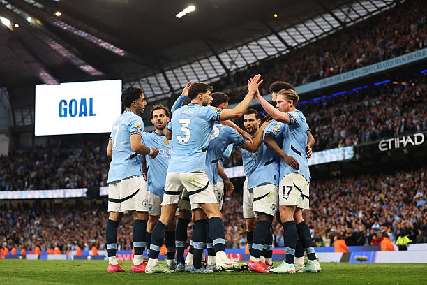 离谱！日本门将嗑瓜子被罚下场？官方回应来了