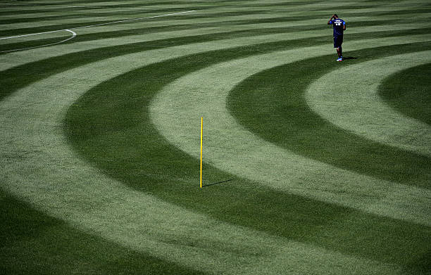 建造一个社区足球场需要多少资金？详细报价参考