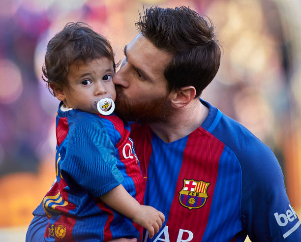 从马竞到塞维利亚:哪些球队在欧联杯和欧冠都曾称王?