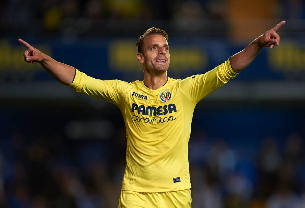 齐达内退役年龄背后的故事:一代艺术大师的足球哲学