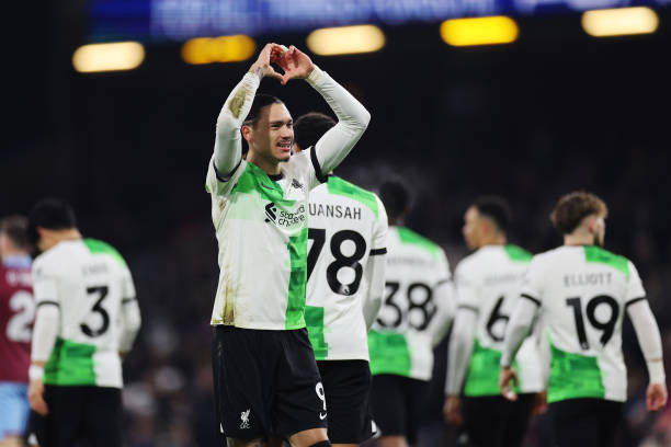 法甲最佳球员奖杯:荣誉背后的象征与价值