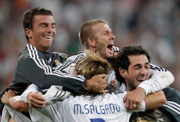 欧冠经典对决！皇马3-4曼联全场国语回放