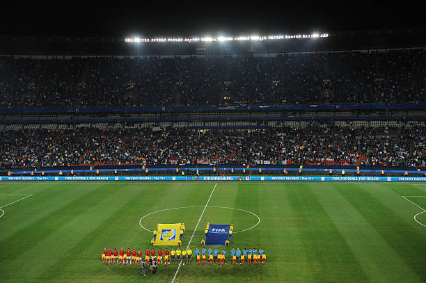 欧冠抽签揭晓:豪门对决引爆小组赛,死亡之组悬念重重!