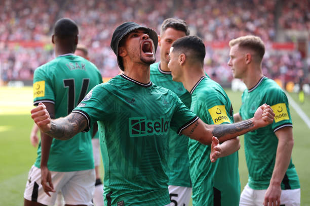 从边锋到伪九号:梅西职业生涯的位置演变