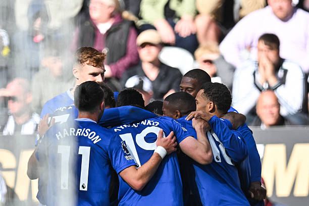 从莱曼红牌到埃托奥绝杀：0506欧冠决赛阵容背后的故事