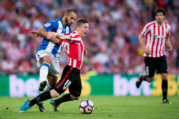 裁判组国籍引热议：欧冠决赛为何选择这一组合？