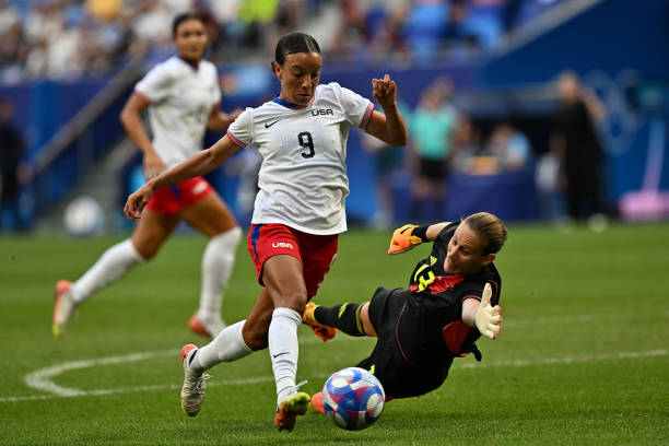 法甲降级悬念:保级附加赛规则与关键战役前瞻