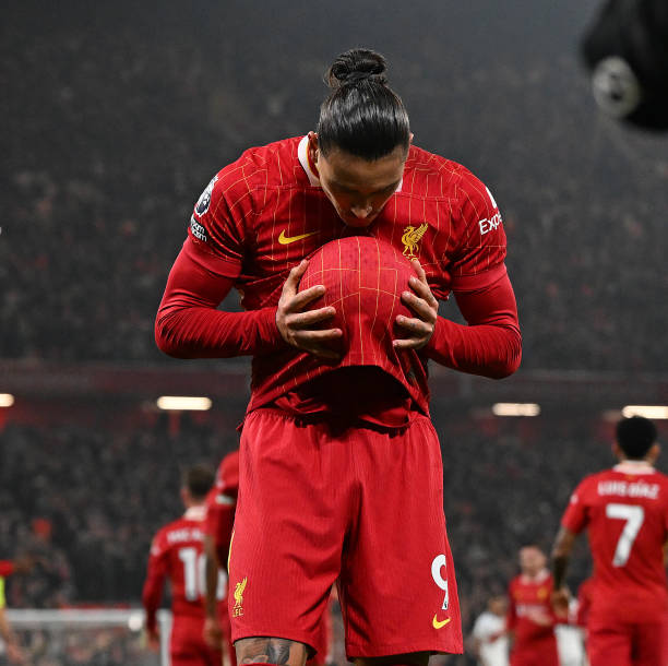 欧洲杯与世界杯上的莱万:他如何扛起波兰足球大旗?