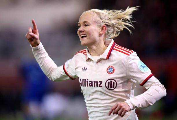 贝克汉姆的身体数据如何影响他的任意球技术?