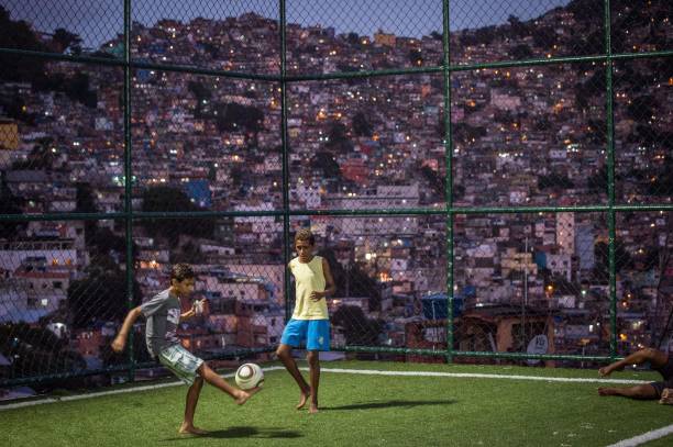 2122赛季欧冠决赛：皇家马德里3-1利物浦，第15冠加冕！