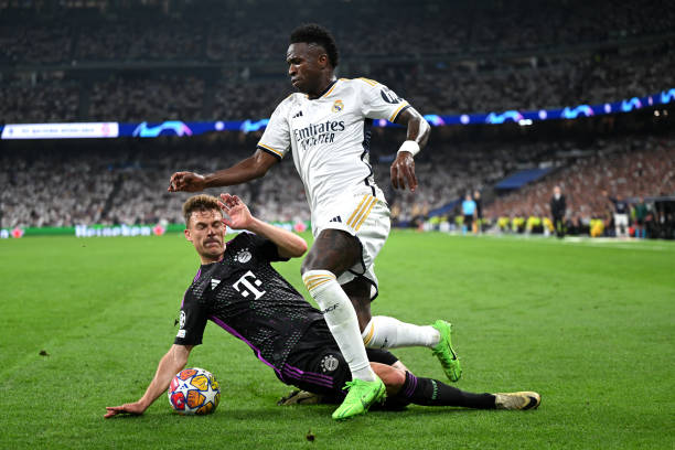 德甲焦点战前瞻：勒沃库森vs拜仁慕尼黑，谁能笑到最后？