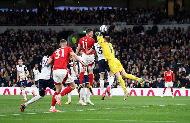 球迷必看!实时足球直播App评测与使用指南