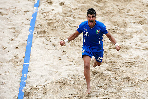 从巴萨到巴西队:罗马里奥生涯最震撼的进球