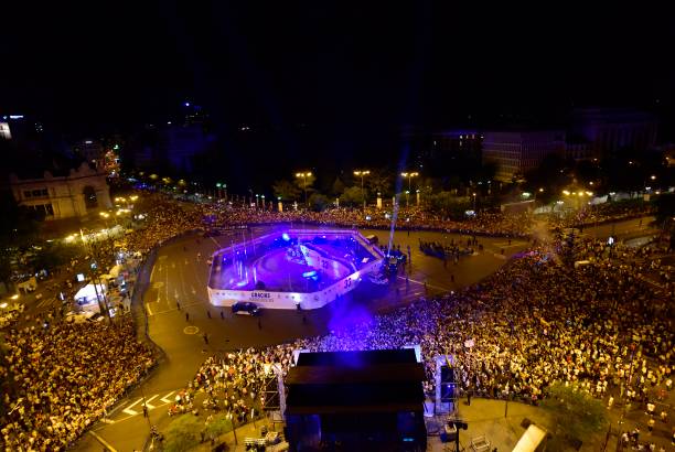 法国杯直播解说团队介绍:知名评论员带你领略比赛魅力