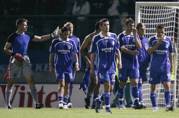 如何欺骗门将?点球假动作的终极指南