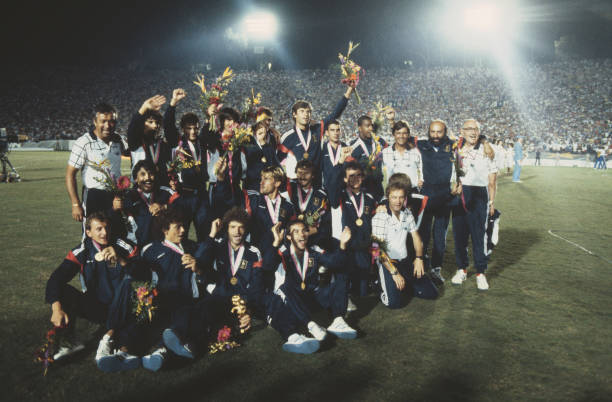 法国队晋级之路：姆巴佩独揽两球