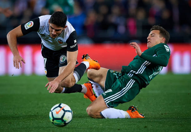 梦想从这里起航:全面解析广西足球学校的教学体系与特色