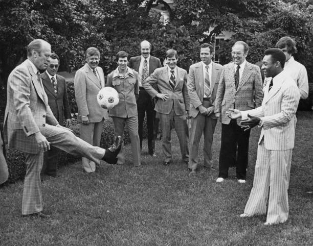 从球员视角看欧冠与欧洲杯的强度差异